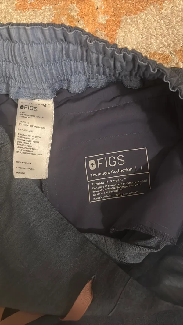 FIGS Scrub Pants - Image 4