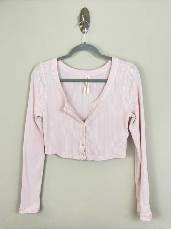 By Anthropologie Light Pink Long-Sleeve Waffle‎ Button-Front Crop Top Size XS - Image 4
