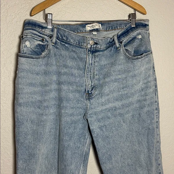 Abercrombie & Fitch Blue 90s Straight Ultra High Rise Jeans Size 34 Curve Love - Image 3