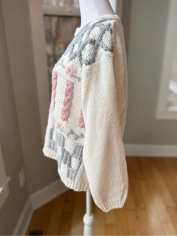 Vintage 90 Cape Cod Floral Patchwork Crewneck Sweater Pink Gray Embroidery - Image 2