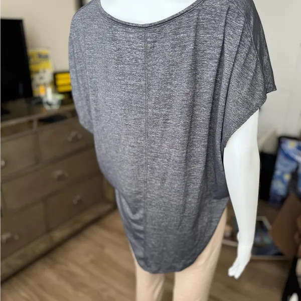 Beyond Yoga High Low Heather Gray Tank - Image 4