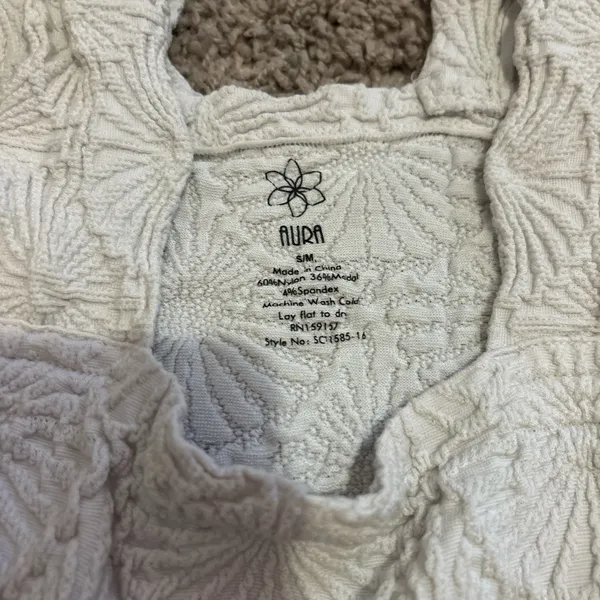 Aura White Flower Tank Top - Image 2