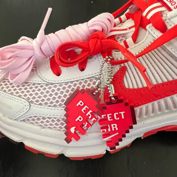 New NIKE Vomero 5 GS 'Valentine's Day 2025' - Image 8