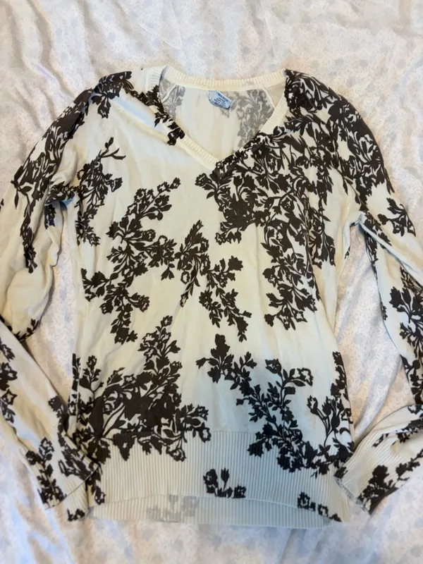 Gap brown and white long sleeve shirt - Image 3