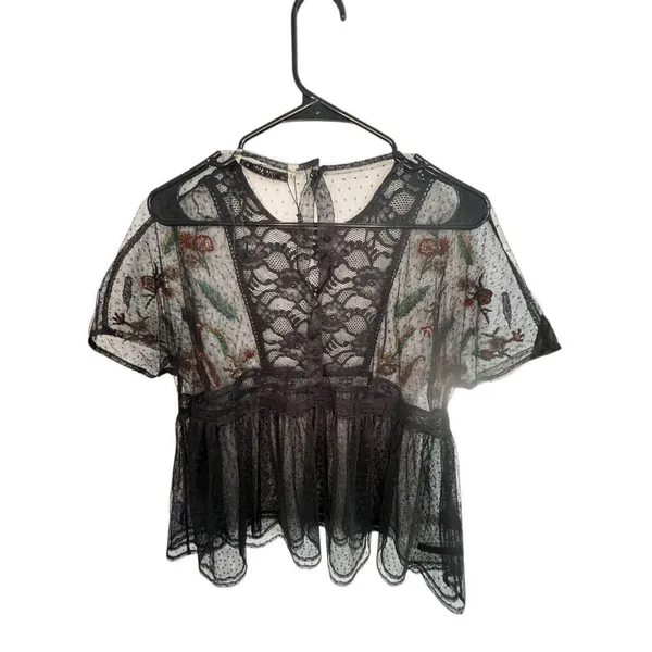 NWT ZARA Floral Embroidered Lace Sheer Short Sleeve Blouse - Image 4