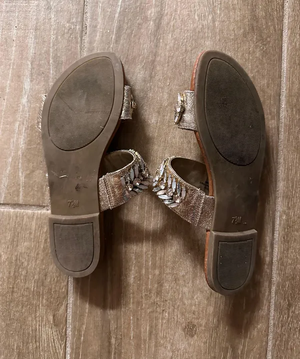 Guess Sandals - Image 3
