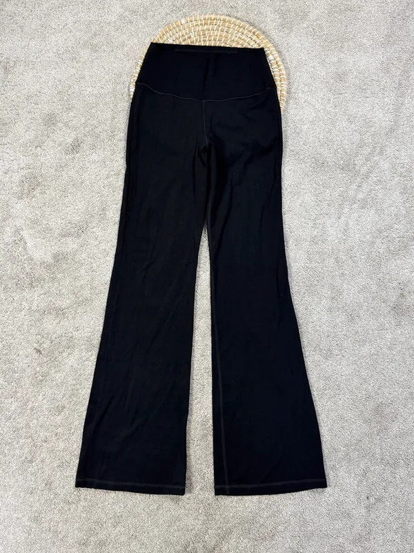 Old Navy Women’s Studiosmooth Go Dry High Rise Flare Leggings in Black M - Image 4
