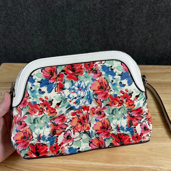 Kelly & Katie Floral Crossbody Bag White Red Blue Faux Leather Small Purse - Image 2