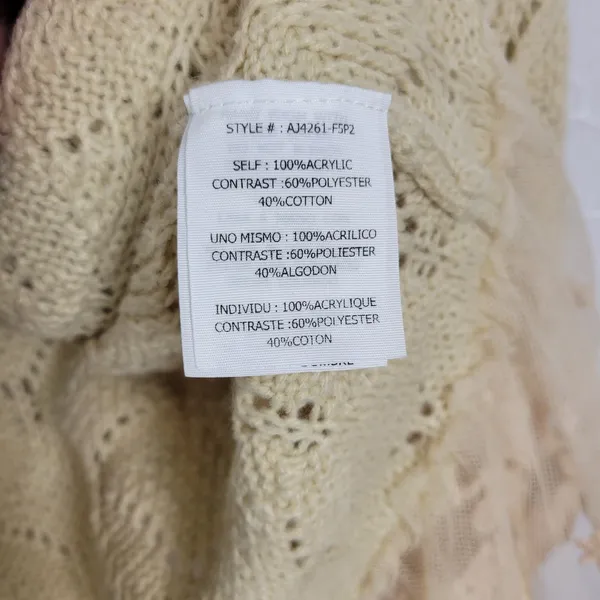 Altar'd State Womens Cardigan Size M/L Cream Lace Heart Wooden Buttons V Neck - Image 6