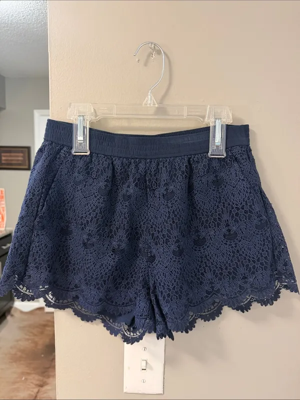 Abercrombie & Fitch Navy Blue Lace Overlay Shorts - XS western rodeo Texas - Image 4