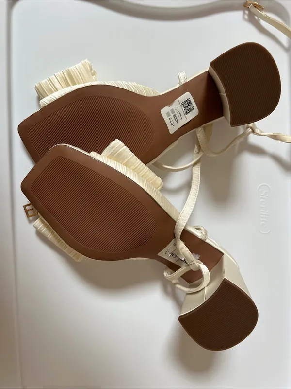 Cream Knotted Strap Block Heel Sandals - Women - Image 3