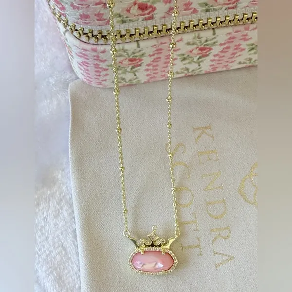 👸 Kendra Scott x Disney Princess Elisa Pendant Necklace - Image 3