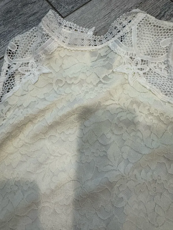 White shirt Size M - Image 2