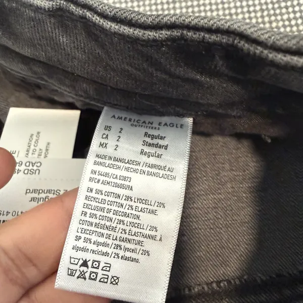 American Eagle Jeans CURVYMOM JEAN Size 2/26W - Image 4