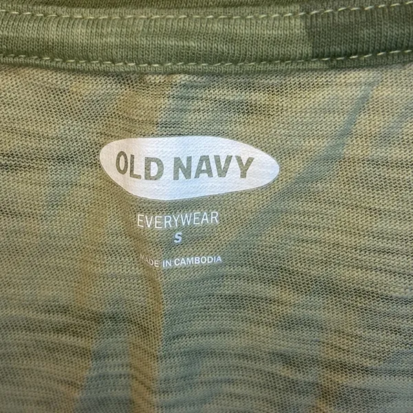NWOT Old Navy camo tank top S - Image 3