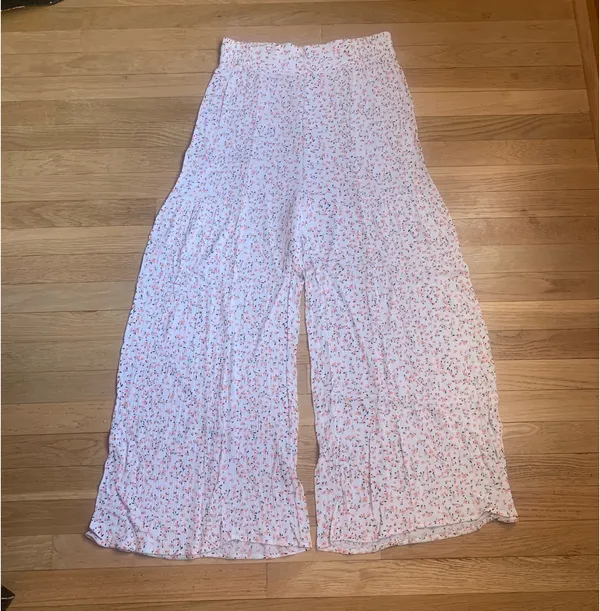 Kendall + Kylie Wide Leg Floral Pants - Image 3