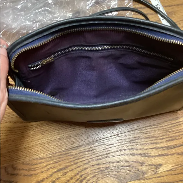 Diane Von Furstenberg Vintage Navy leather Purse - Image 6