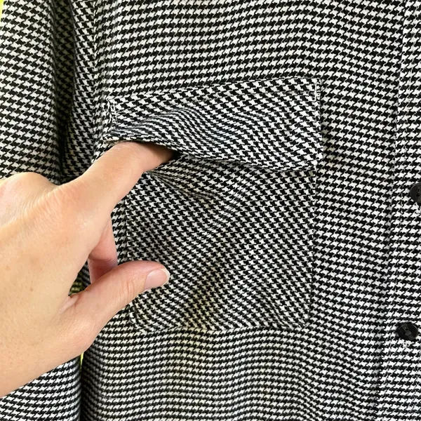 Abercrombie & Fitch Women's Oversized Black & White Houndstooth Shacket Size S - Image 4
