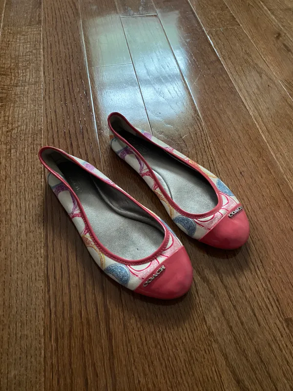 Coach Y2k Monogram rainbow Logo Pink Patent Leather Cecil Ballet Flats Size 7.5 - Image 8