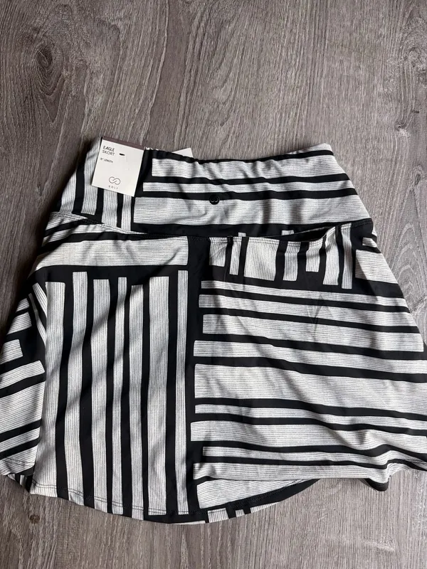 Calia Golf Eagle Skort Black and White Geometric Print - Image 3