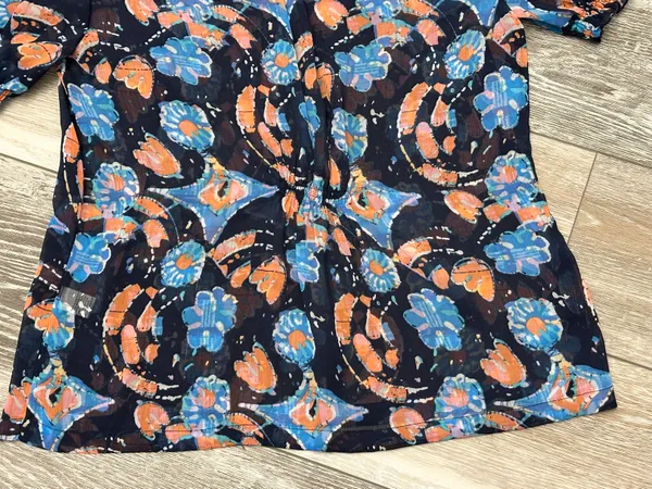 Christopher & Banks Sz M Sheer Floral Blouse Navy Blues Pinks White - Image 8