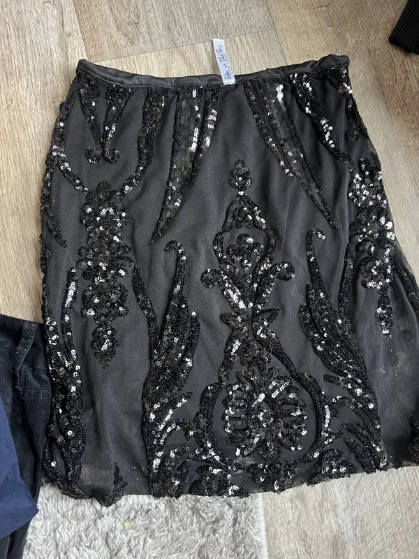 Lucy In The Sky sequin mini skirt size small - Image 9