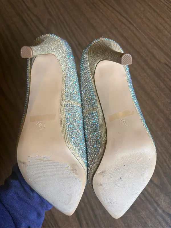 De Blossom Collection Crystal Embellished Iridescent Pointed Toe Pumps Size 8 Heels - Image 6