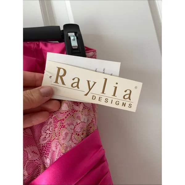 Raylia Designs Pink Lace Strapless Party Dress with Sash Size 6 New with Tags - Image 3