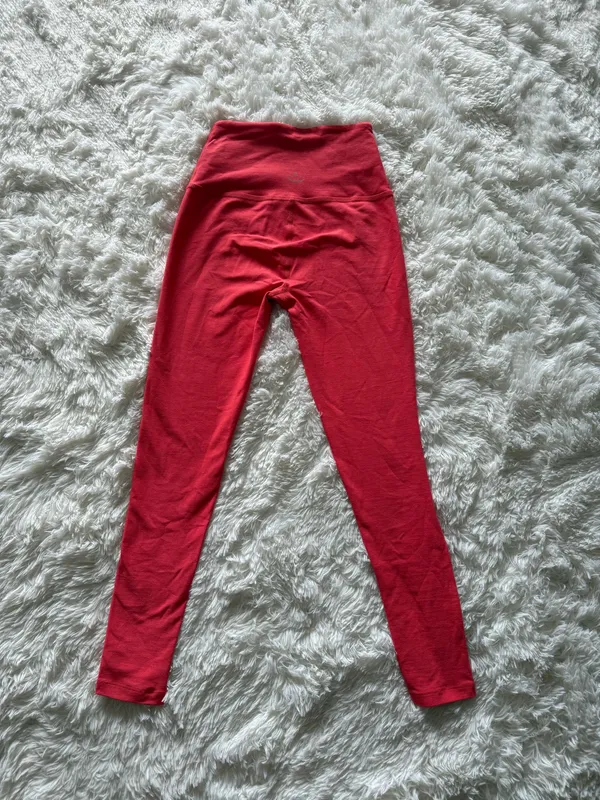 Beyond Yoga Leggings - Red Spacedye Size Small - Image 2
