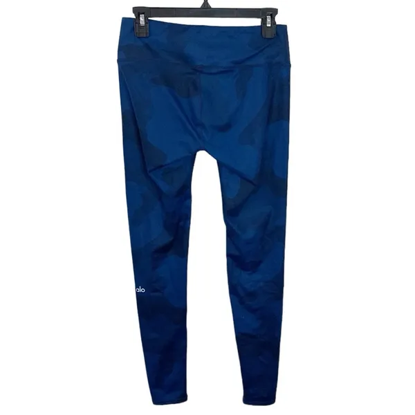 Alo Yoga Airbrush navy camouflage print mid rise leggings size S - Image 3