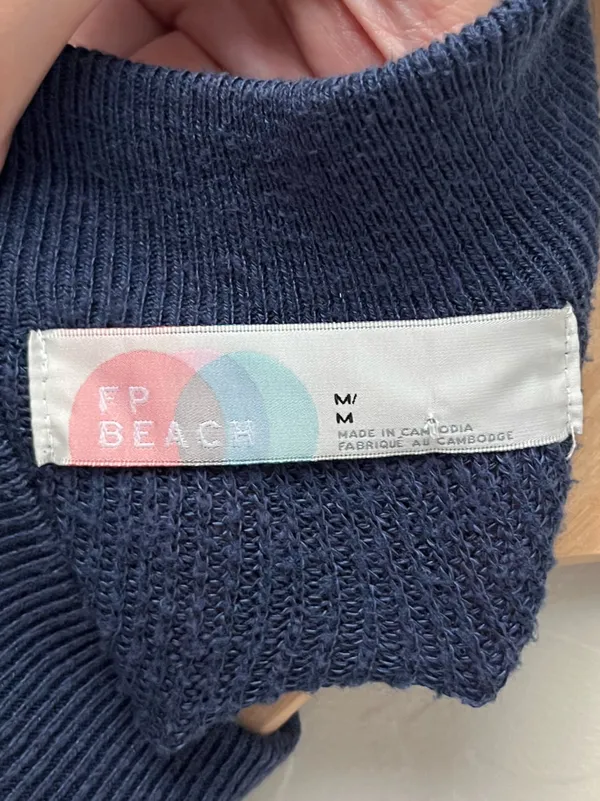 Free People Beach Navy Blue Knit Oversized Sweater Size Medium - Image 3