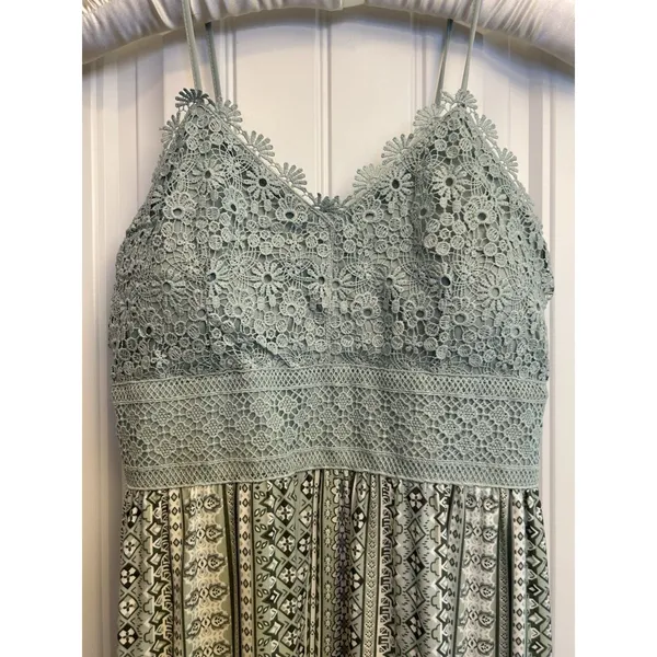 No Boundaries Juniors L (11-13) Green Geometric Lace V-Neck Strappy Maxi Dress - Image 4