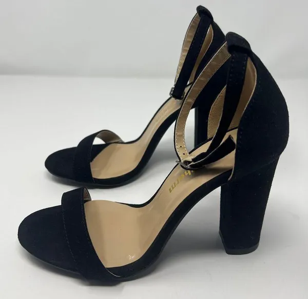 Heels Charm Faux Suede Black Heel Sandals Size 6.5 - Image 6