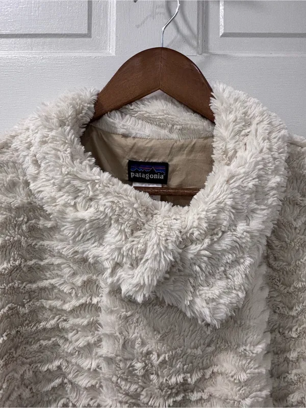 Patagonia Women’s Pelage Fleece Jacket Size Medium Off White Sherpa Snap Front - Image 6