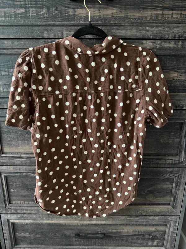 Abercrombie & Fitch Brown Polka Dot Short-Sleeve Button-Down - Image 4