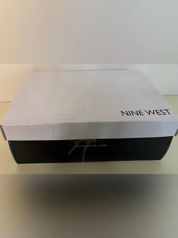 NWT Nine West White Pointed-Toe Leather Pumps - Image 11