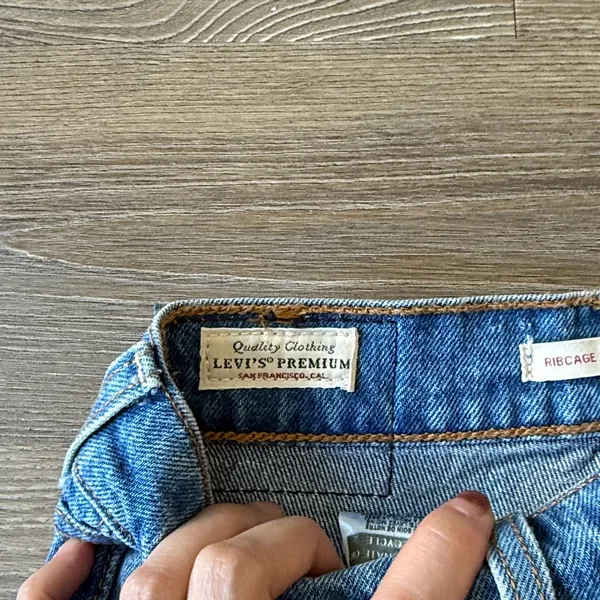 NWT Levi’s Ribcage Straight Ankle Jeans - Image 6