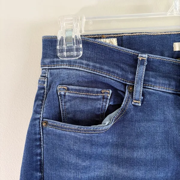 Women's‎ Levi's Jeans Curvy Medium Wash Denim 28x29 Capsule Wardrobe US Size 6 - Image 12