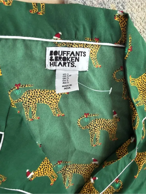 Bouffants & Broken Hearts Pajama Set size s NWT - Image 2