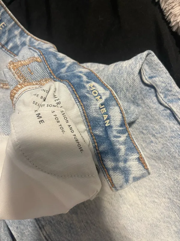 American Eagle Mom Jeans Ripped  - Image 5