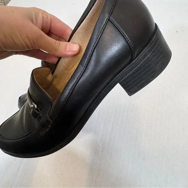 Naturalizer Soul Black Faux Leather Loafers Womens 7.5 Preppy Flats Comfort Shoe - Image 6