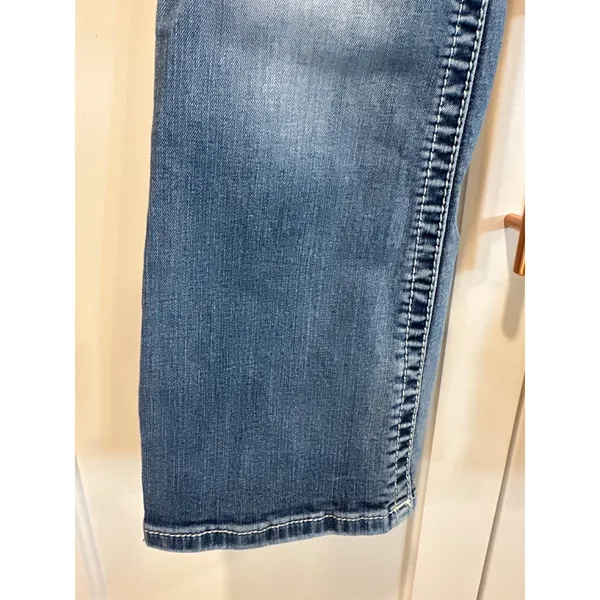 Miss Me Signature Bootcut Jeans Medium Wash Embroidered Feather Size 30 flaw - Image 5