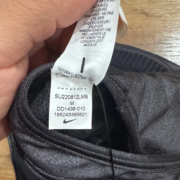 Nike Women's Swoosh Training Bra - Image 6