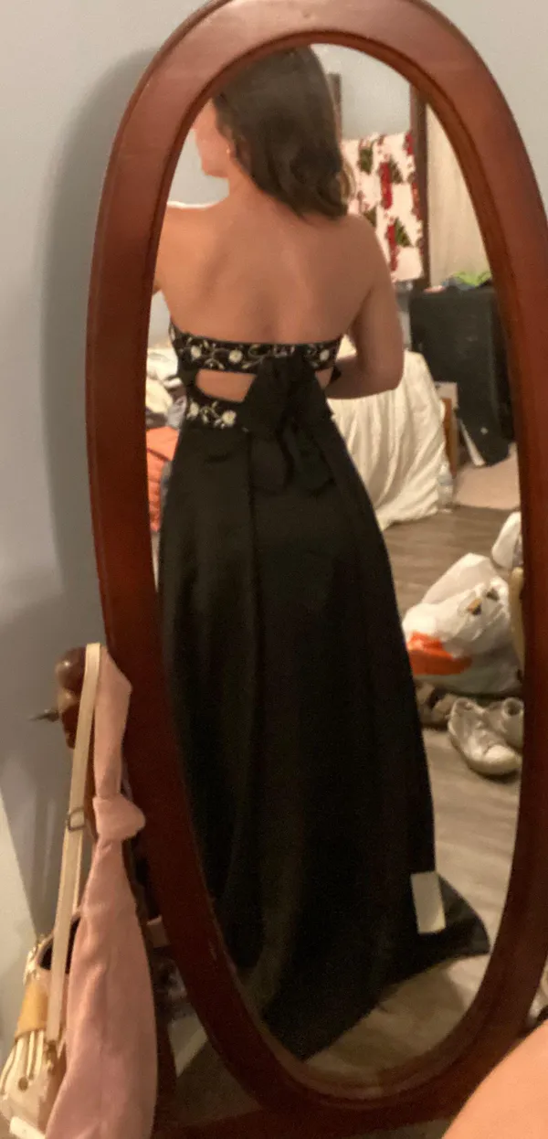 Prom Dress/ Formal Dress - Image 2