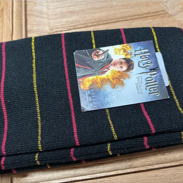 Harry Potter Gryffindor Scarf - Black with Red & Gold Stripes - Image 3