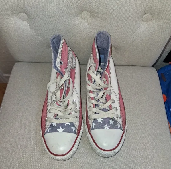 UNISEX CONVERSE ALL STARS RED, WHITE & BLUE SNEAKERS SIZE 6 1/2 Men, 8 1/2 Wm - Image 2