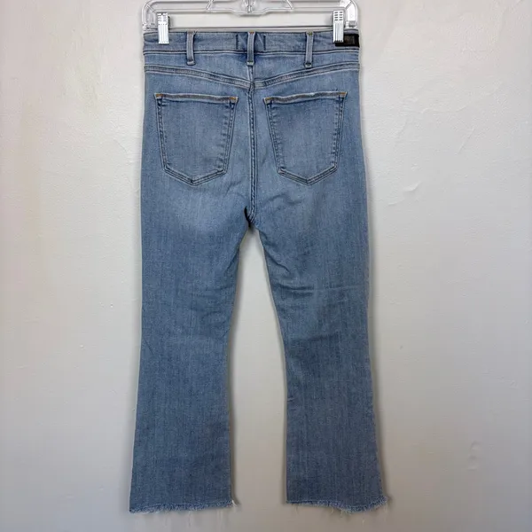 Abercrombie & Fitch Simone High Rise Ankle Flare Distressed Size‎ 27/4 Short - Image 4