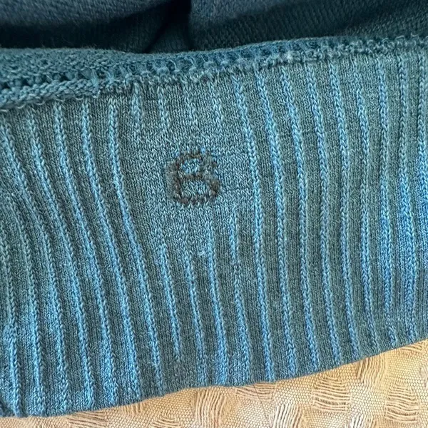 Lululemon Keep The Heat Thermal Long Sleeve in Petrol Blue Size 6 - Image 7