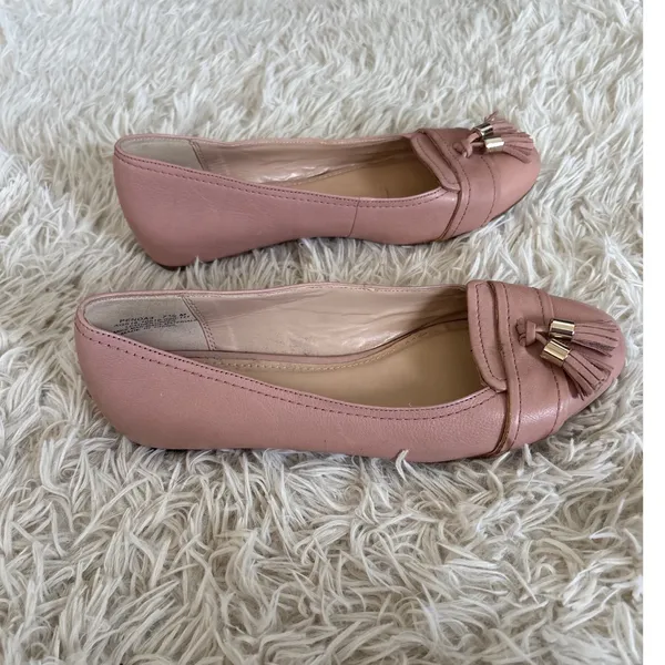 The Limited Pink Leather Tassel Loafer Flats Women Size 7.5 M‎ - Image 2