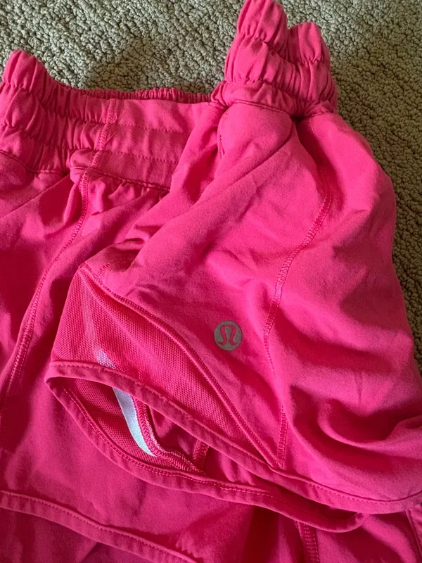 Lululemon Low-Rise Hotty Hot 2.5" Lipgloss - Image 2